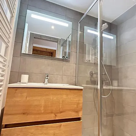 Apartment 4 Au Coeur Des Gets - Standing, Parking, Wifi, Balcon, Proche Commerces - Fr-1-623-319 *